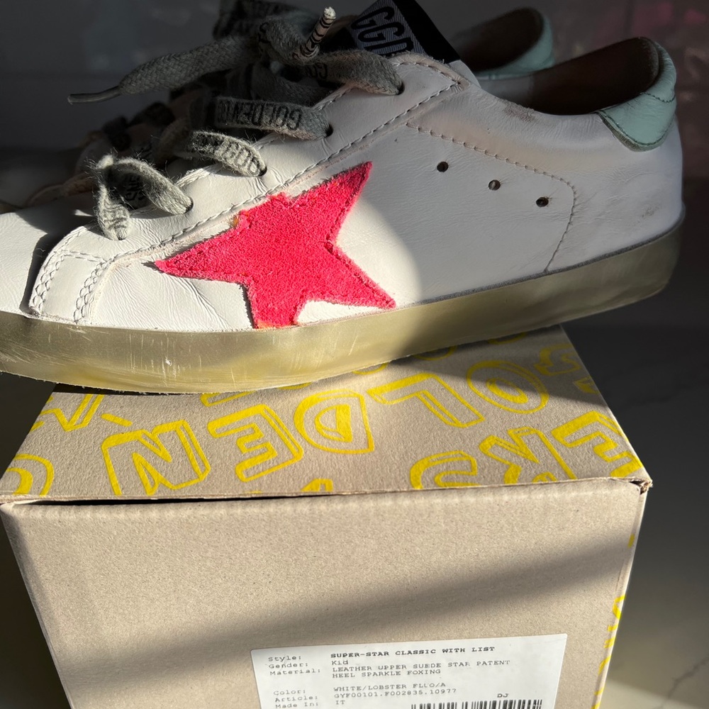 Barely used Golden Goose Kid’s Sneakers size 33- authentic. $355+ tax retail - Picture 2 of 4